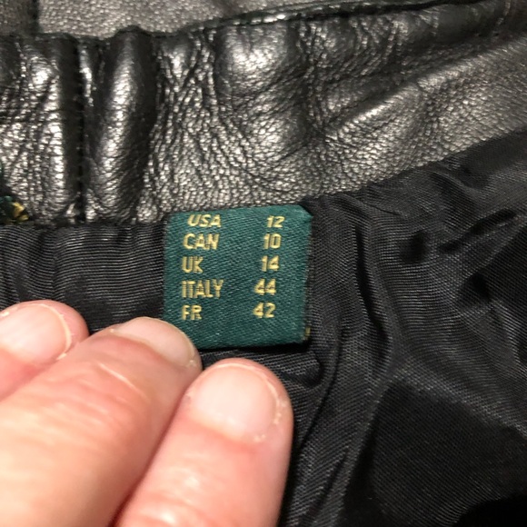 Danier leather pants. Black. Size:10 - Picture 4 of 6